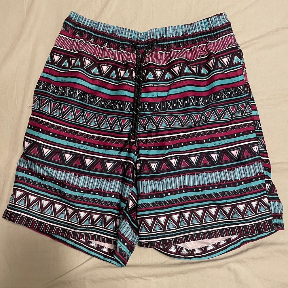 No Boundaries Multicolor Geometric Men's Shorts
